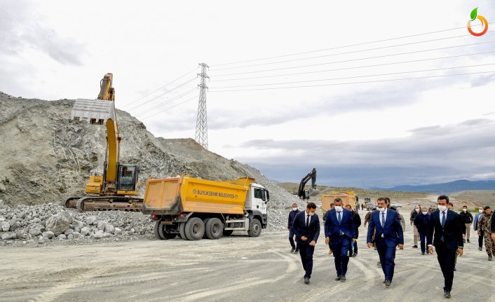 Büyükşehir Hizmete Devam Ediyor