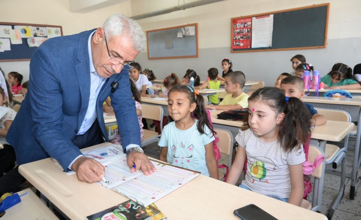 Başkan Güder’den Öğrencileri Sevindiren Ziyaret