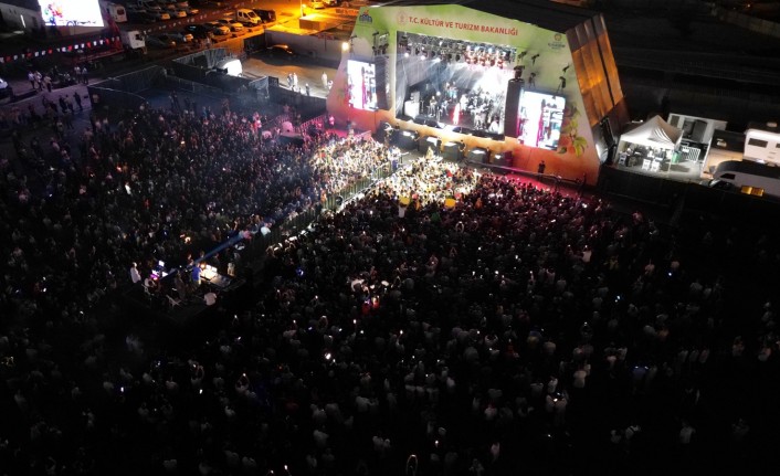 26'ıncı Kayısı Festivali'nde Alişan Sahne Aldı