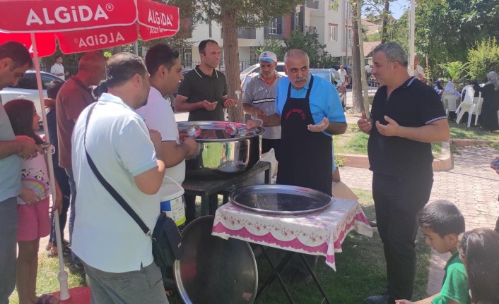 Hacı Abdi Mahallesi Muhtarlığı Aşure Etkinliği Düzenledi