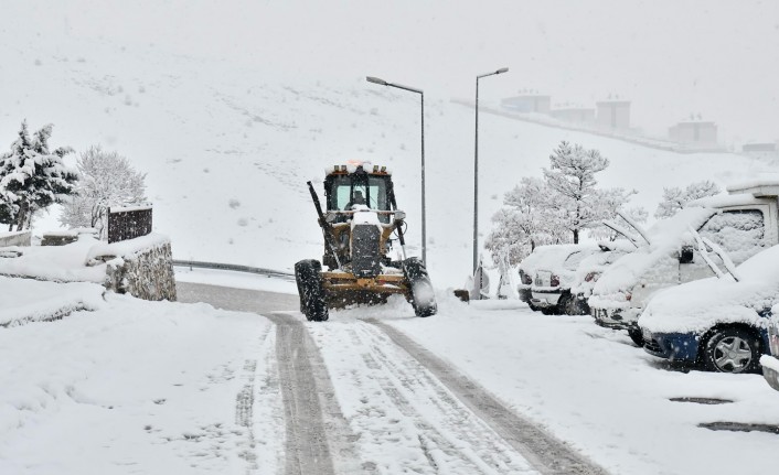 Başkan Geçit, 'Tüm Ekiplerimizle Sahadayız'