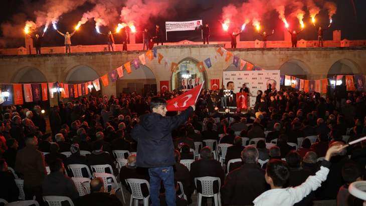 Eskimalatya'da miting gibi toplantı