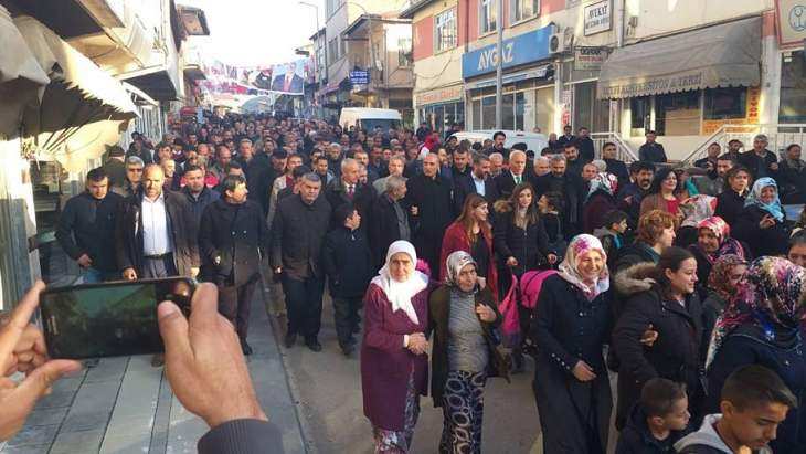 Hekimhanlılar Avşar’ı bağırlarına bastı