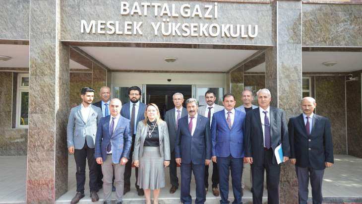 Karabulut:'Öğrencileri bilimsel çalışmalara dahil edeceğiz'