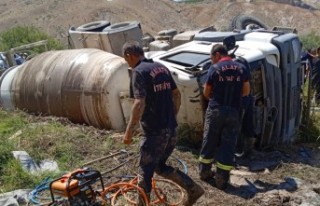 Çimento Mikseri Devrildi; 2 yaralı