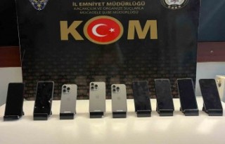 Polisten kaçak telefon operasyonu