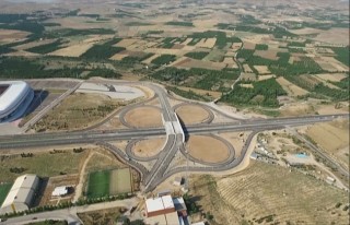 Öznur Çalık'tan Stadyum Kavşağı Açıklaması